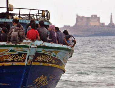 Στην Μεσσηνία φιλοξενούνται οι παράτυποι μετανάστες του ιστιοφόρου που έπλεε στην Πύλο (φωτό)